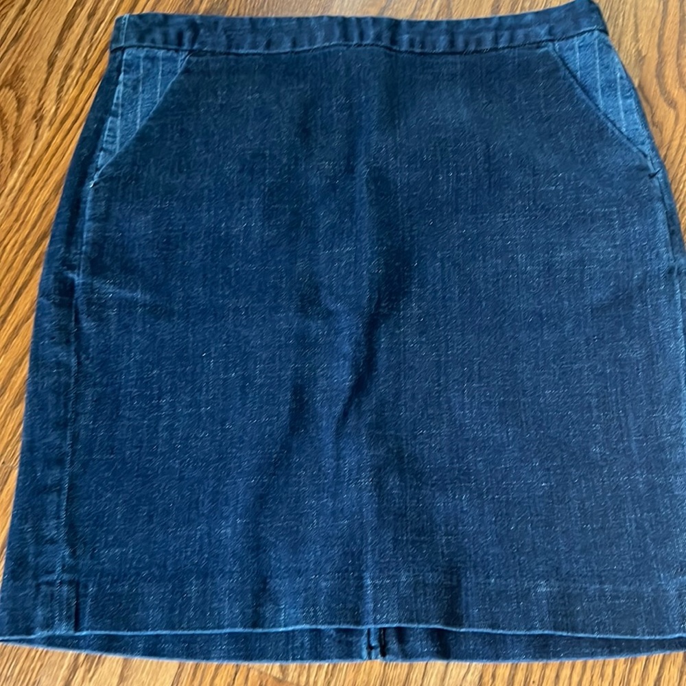 Tommy Hilfiger Denim Mini Skirt - size 4